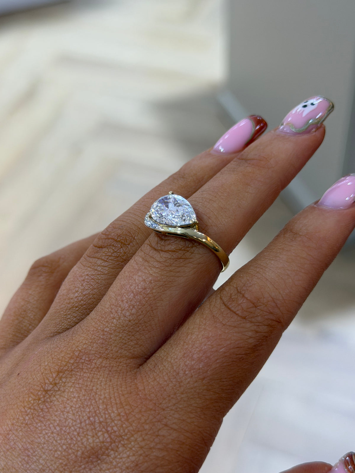 The Horizon | 3.05ct Pear Shape Lab Grown Diamond Bezel Solitaire | 9k Yellow Gold