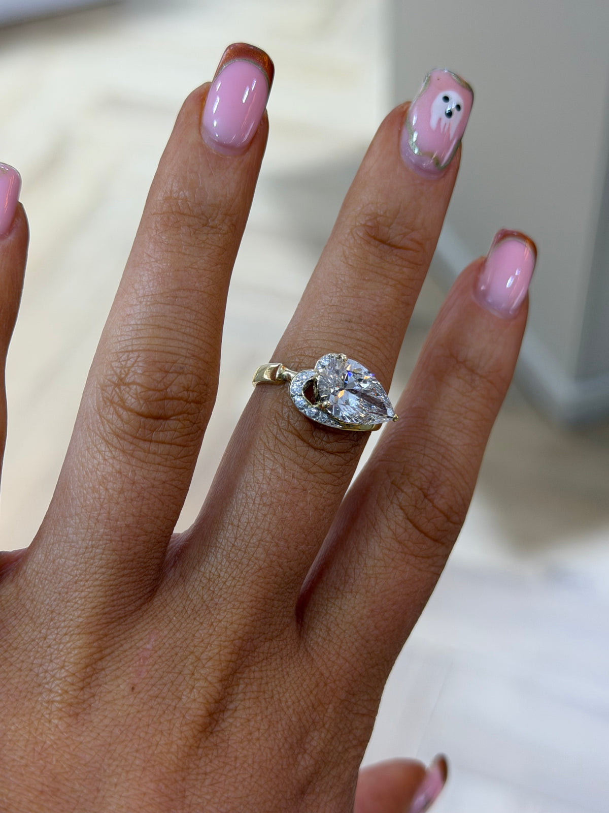 The Horizon | 3.05ct Pear Shape Lab Grown Diamond Bezel Solitaire | 9k Yellow Gold