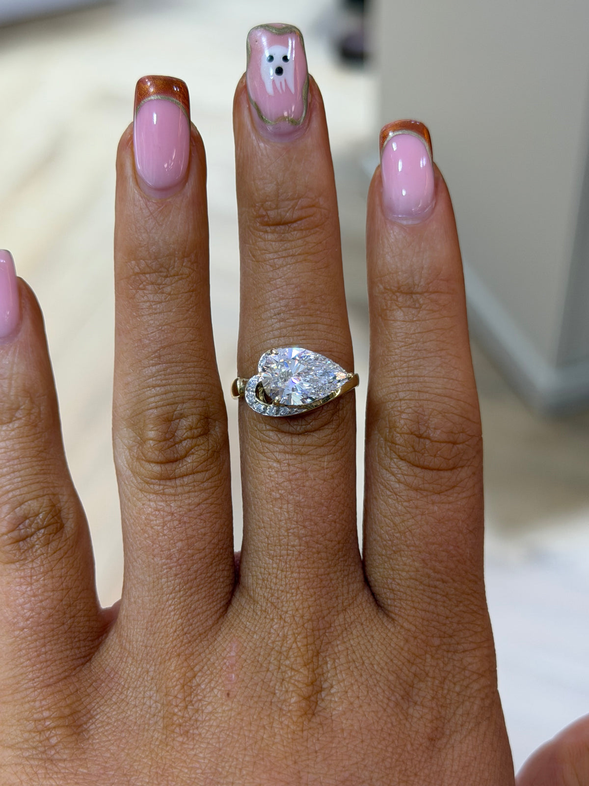 The Horizon | 3.05ct Pear Shape Lab Grown Diamond Bezel Solitaire | 9k Yellow Gold