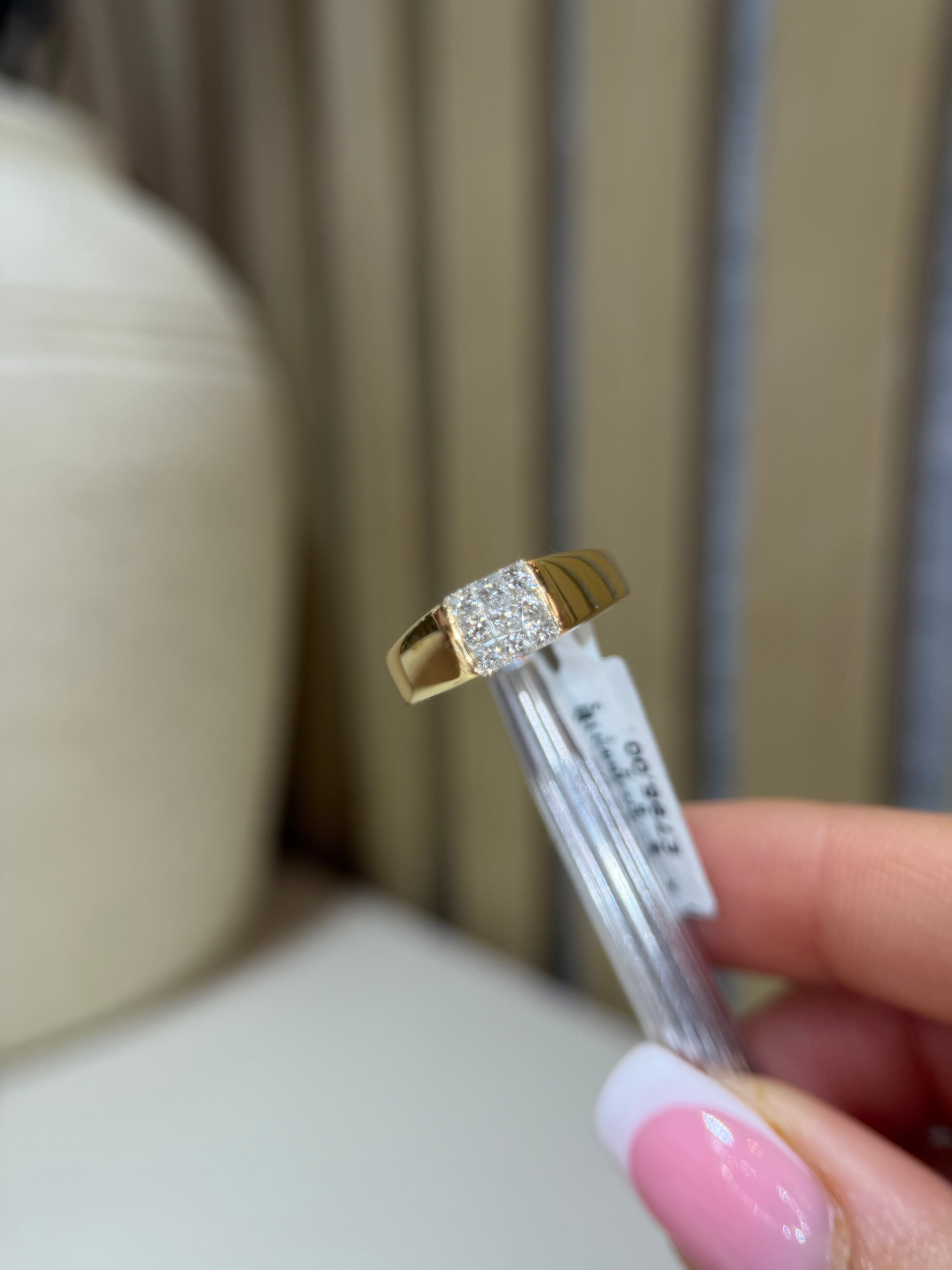 Pre-Loved 18k Gold Princess Cut Diamond Ring