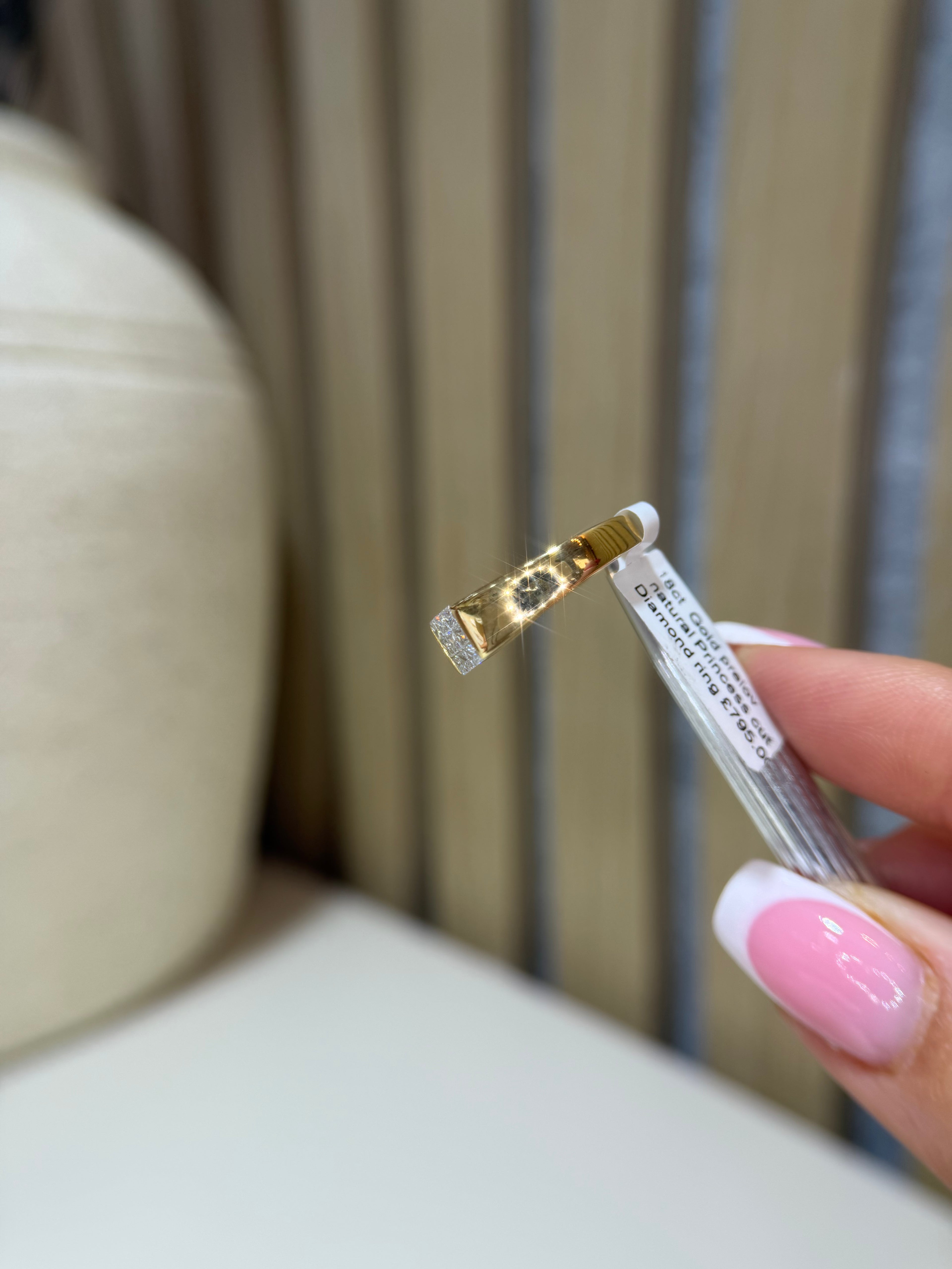 Pre-Loved 18k Gold Princess Cut Diamond Ring