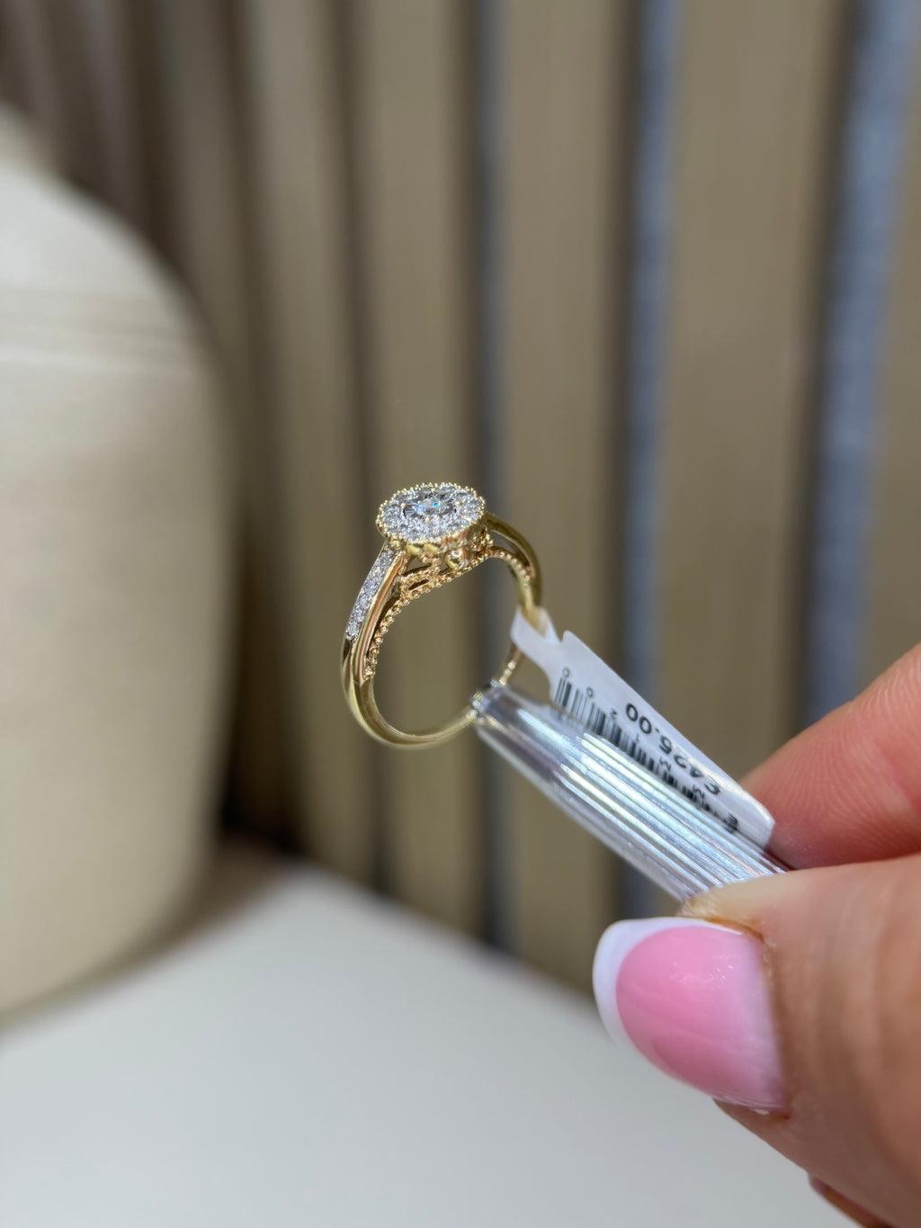 Pre-Loved 9k Gold Natural Diamond Cluster Ring