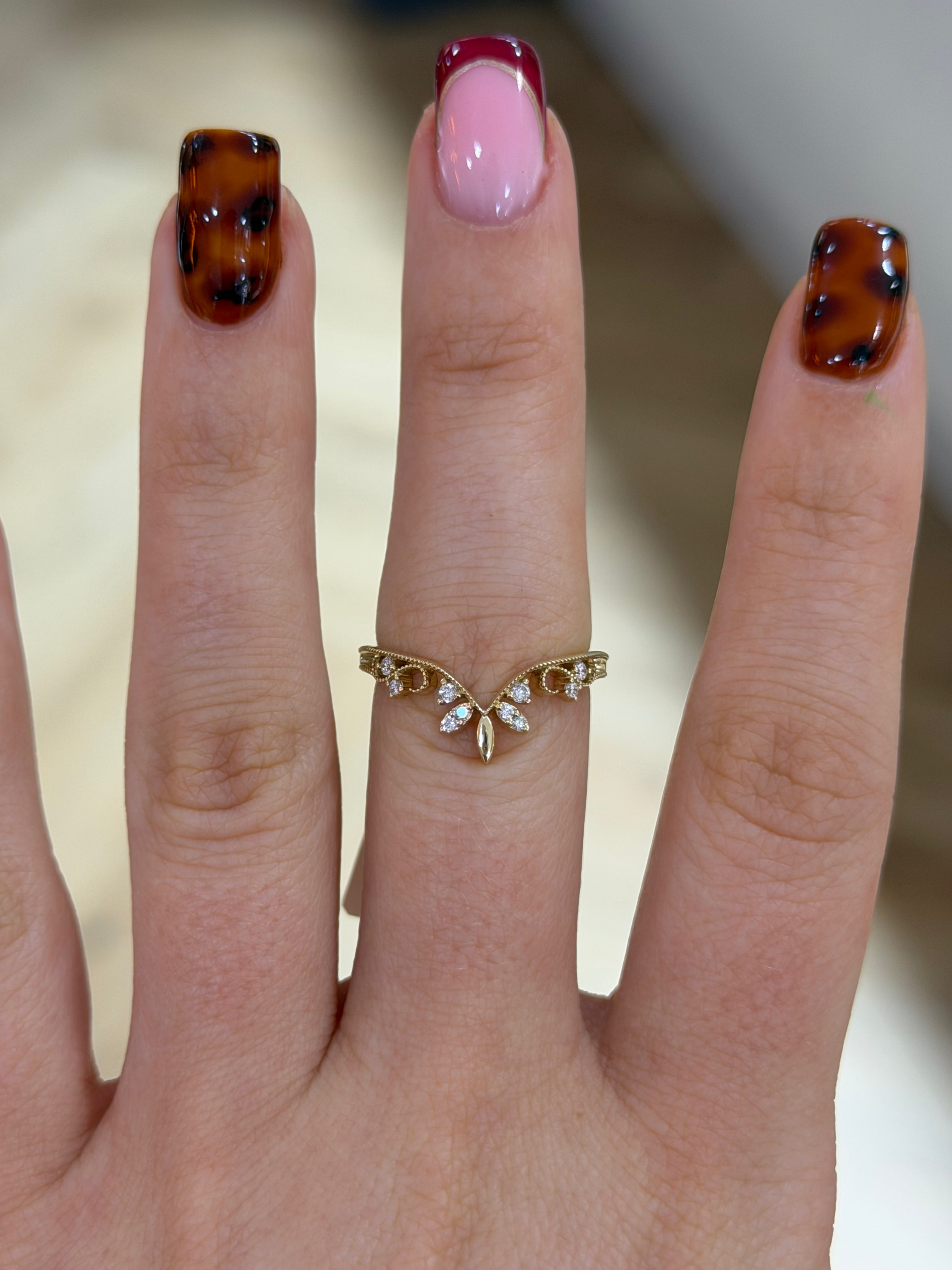 Vintage Scroll Wishbone Band