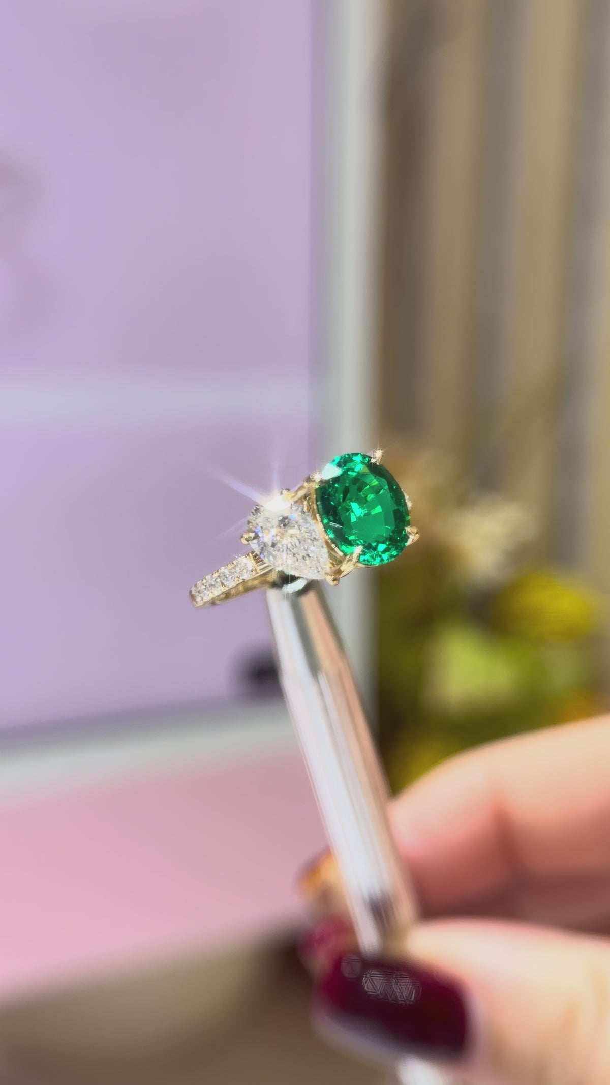 Video of The Eden Ring lab emerald and diamond toi et moi ring in 9k yellow gold