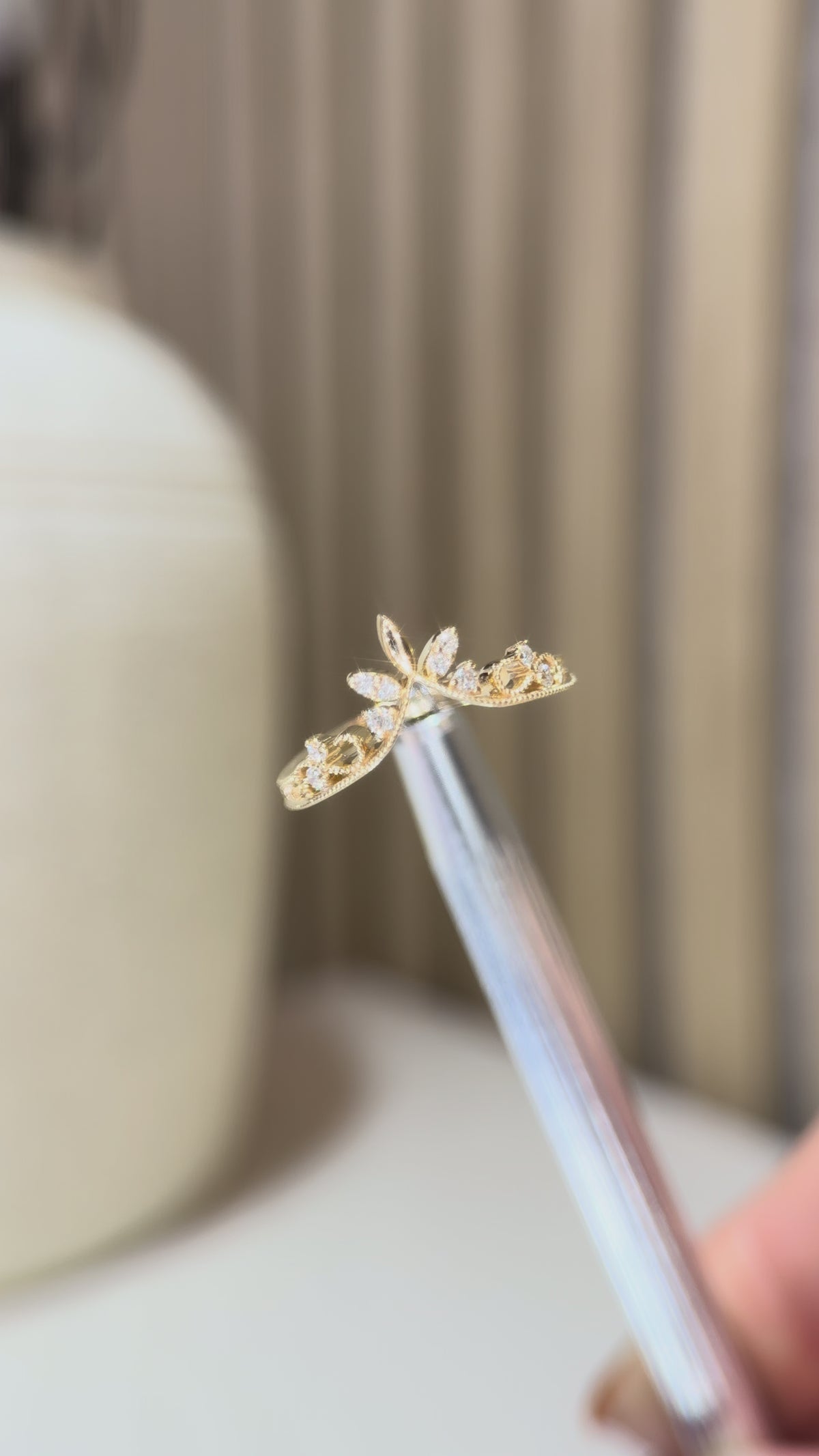 Vintage Scroll Wishbone Band